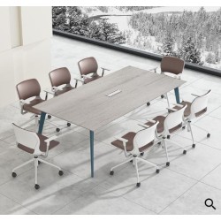 Mesa de conferencias de oficina