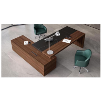 Escritorio de CEO brown ligth