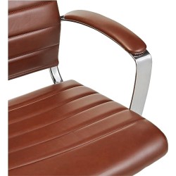 Amazon Basics - Silla de escritorio giratoria ejecutiva de respaldo alto con tapicería Puresoft acanalada, color rojo ladrillo