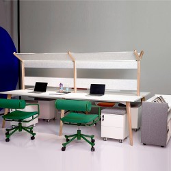 Mesa de sala de reuniones de oficina